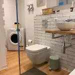 Comfortable & 3-room-apartment In L Self-check-in I Parking, Elevator & Balkony