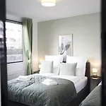 דירה Comfortable & 3-room-apartment In L Self-check-in I Parking, Elevator & Balkony *