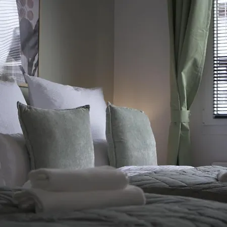 Comfortable 3 I 81 M2 I L Self-check-in I Wifi & Netflix Apartment *