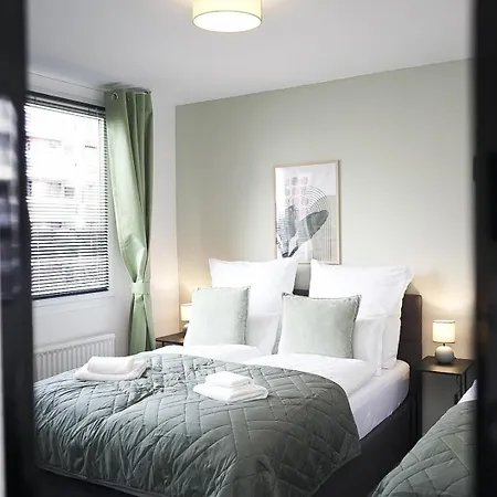 Apartament Comfortable & 3-room-apartment In L Self-check-in I Parking, Elevator & Balkony *