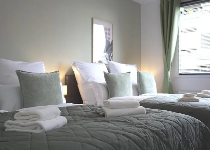 Comfortable & 3-room-apartment In L Self-check-in I Parking, Elevator & Balkony * 汉诺威