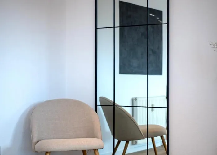 Comfortable & 3-room-apartment In L Self-check-in I Parking, Elevator & Balkony * 汉诺威